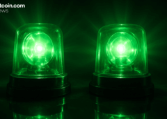 Coinbase and Korea Premiums Flash Green While Bitcoin’s December Chaos Deepens